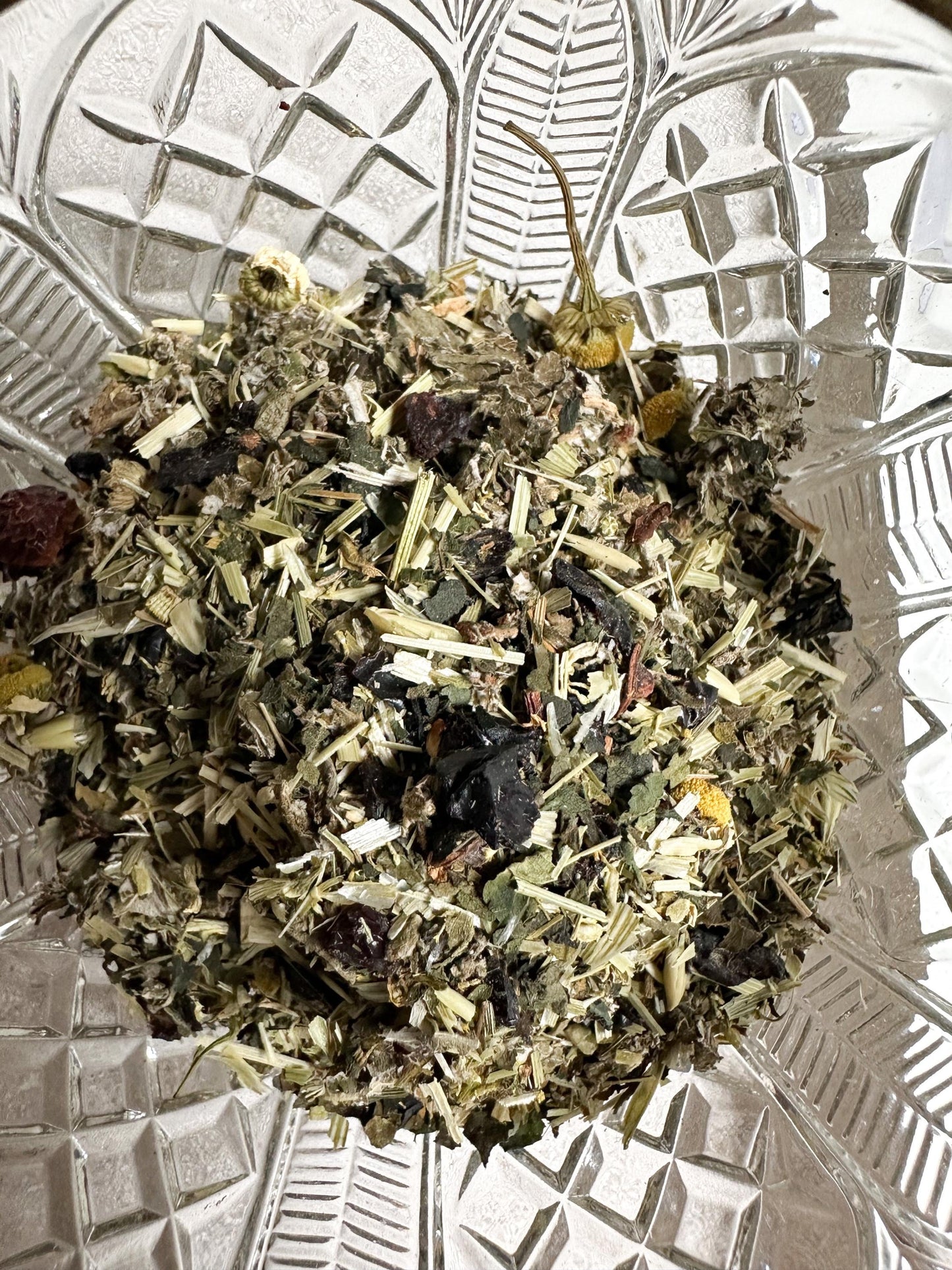 Nourished Mama // NORA Pregnancy Organic Loose Leaf Herbal Tea Blend for 2nd & 3rd Trimester, Caffeine-Free, Supports Energy, Replenishment